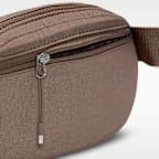 กระเป๋าพาดลำตัว Nike Aura (2 ล.)