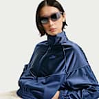 เสื้อแจ็คเก็ต Windrunner ขนาดโอเวอร์ไซส์ผู้หญิง Nike Sportswear