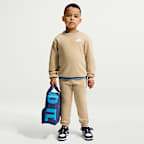 Zweiteiliges Nike Rundhalsshirt-Set (jüngere Kinder)