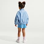 Chamarra de tejido Woven infantil Nike Club