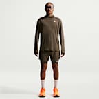 Playera de trail running Dri-FIT con gorro con protección contra los rayos UV para hombre Nike ACG "Solar Chase"