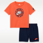 Conjunto de 2 piezas con shorts de French Terry para bebé Nike Sportswear