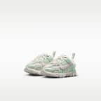 Tenis para bebé e infantil (agujetas clásicas) Nike Vomero 5