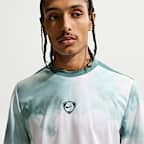 Nike Academy+ Men's Dri-FIT Short-Sleeve Football Shirt