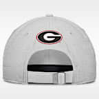 Gorra universitaria Nike ajustable para hombre Sideline Club Practice Georgia