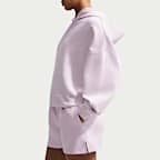 Nike 24.7 ImpossiblySoft weite Shorts mit mittelhohem Bund und Dri-FIT-Technologie (ca. 10 cm) (Damen)