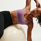 Nike Zenvy Strappy Sujetador deportivo de sujeción ligera con almohadilla - Mujer