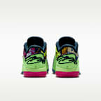 レブロン 22 EP バスケットボールシューズ