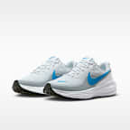 Tenis de correr en pavimento para hombre Nike Revolution 8