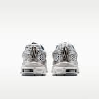 나이키 에어맥스 모토 2K 남성 신발