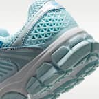 Tenis para niños grandes Nike Vomero 5