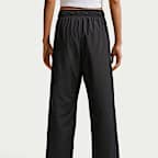 กางเกงขายาวแบบทอเอวปานกลางผู้หญิง Nike Sportswear Classic