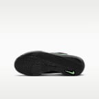 Nike Jr. Phantom 6 Low Club Older Kids' Indoor Court Football Shoes