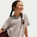 Nike Sportswear Essential Big Kids' (Girls') T-Shirt
