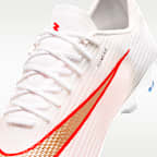 Tacos de futbol para terreno firme de corte low Nike Mercurial Superfly 11 Pro