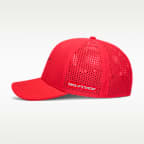 Gorra de golf Dri-FIT ADV SwooshFlex con estructura Nike Rise