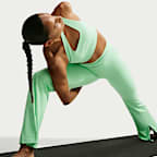 Leggings de tiro alto acampanados para mujer Nike Zenvy