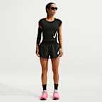 Shorts de correr Dri-FIT de tiro medio con forro de ropa interior para mujer Nike Tempo Flow Swoosh