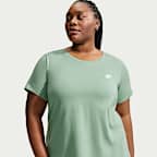 Nike Sportswear Club Essentials Women's T-Shirt (Plus Size)
