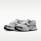 Nike V5 RNR Schuh mit reflektierenden Akzenten (Damen)