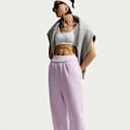 Nike Studio Fleece Oversize-Hose aus mittelschwerem Material mit hohem Bund und Bündchen (Damen)