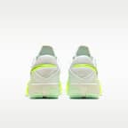 ナイキ G.T. カット クロス EP バスケットボールシューズ