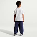 Playera de corte cuadrado Street Dunk para niños talla pequeña Nike