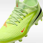 Nike Jr. Phantom 6 Low Academy Older Kids' Multi-Ground Football Boots