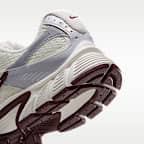 Buty damskie Nike V5 RNR z akcentami odbijającymi światło