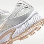 Tenis con detalles reflejantes para mujer Nike V5 RNR