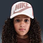 Nike Rise 兒童硬頂嘻哈帽