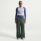 Pants cargo de estilo funcional de tiro medio holgados para mujer Nike Sportswear