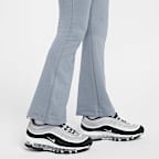 Leggings de tiro alto acampanados para niña Nike Sportswear Classic