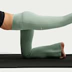 Leggings de tiro alto acampanados para mujer Nike One