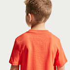 Playera para niños talla pequeña Nike "Rest And Recovery"