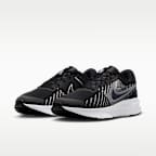 Γυναικεία παπούτσια για τρέξιμο σε δρόμο Nike Run Defy