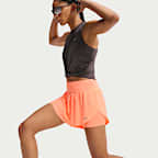 Shorts de correr de malla Dri-FIT 2 en 1 para mujer Nike Flow