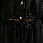 Chamarra de coach oversized de satén para mujer Nike Sportswear