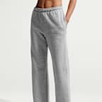Nike Studio Fleece Medium Weight Pantalones de tiro medio con dobladillo abierto - Mujer