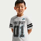 Playera Halftime para niños talla pequeña Nike