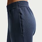 Joggers Dri-FIT de tiro medio para mujer Nike 24.7 ImpossiblySoft