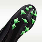Nike Jr. Mercurial Vapor 17 Academy Big Kids' Artificial-Grass Low-Top Soccer Cleats