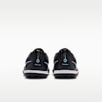 Tacos de fútbol para pasto artificial (turf) de corte low para niños grandes Nike Jr. Tiempo Maestro Academy