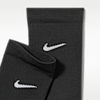 ถุงเท้าข้อยาว Nike Strike