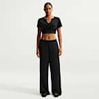 NikeSKIMS Performance Cotton Blend Cropped-Twist-Kurzarm-Oberteil mit V-Ausschnitt (Damen)