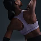 Bra deportivo con almohadilla de media sujeción para mujer Nike Swoosh