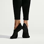 NikeSKIMS Women's Dri-FIT Pilates Grip No-Show Socks (1 Pair)