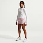 Shorts de correr Repel Dri-FIT de tiro medio de 18 cm para niña Nike MAVN