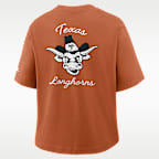 Playera universitaria Nike para mujer Texas Legacy Pocket Boxy