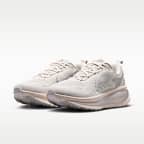 Nike Vomero 18 SE Women's Road-Running Shoes